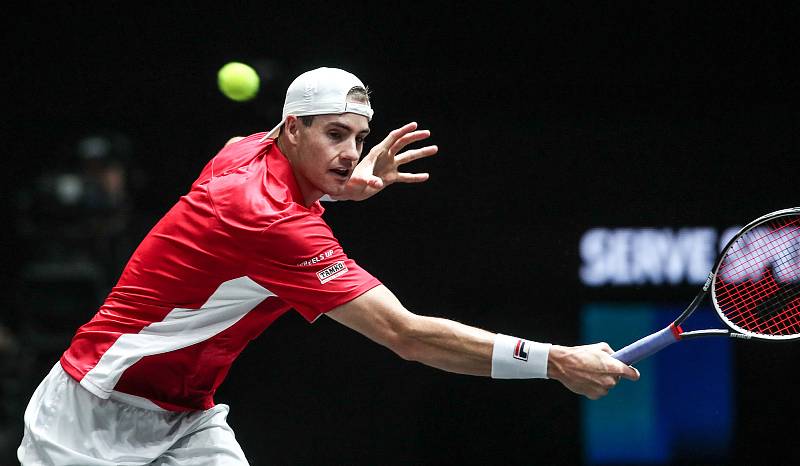 Laver cup, hraný 22. září v Praze. Zápas Dominic Thiem,Team Europe proti John Isner, Team World