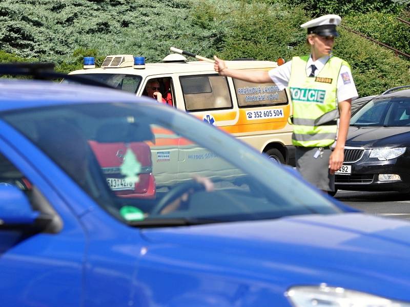 Pražská policie uspořádala ve středu 18. června 2014 již 15. ročník soutěže dopravních policistů v řízení křižovatek „O nejlepšího regulovčíka Krajského ředitelství policie hlavního města Prahy“.