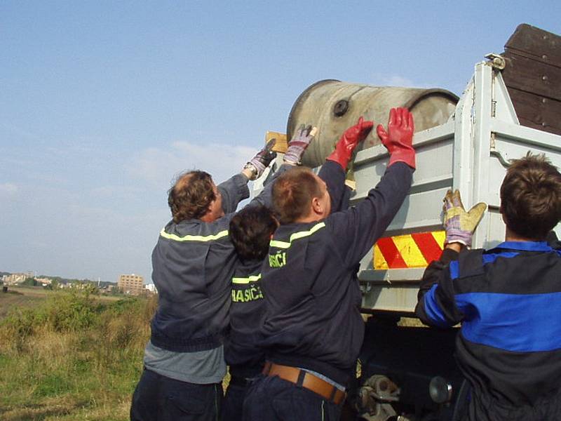 Povodeň v roce 2002 na Mělnicku a odstraňování jejích následků.