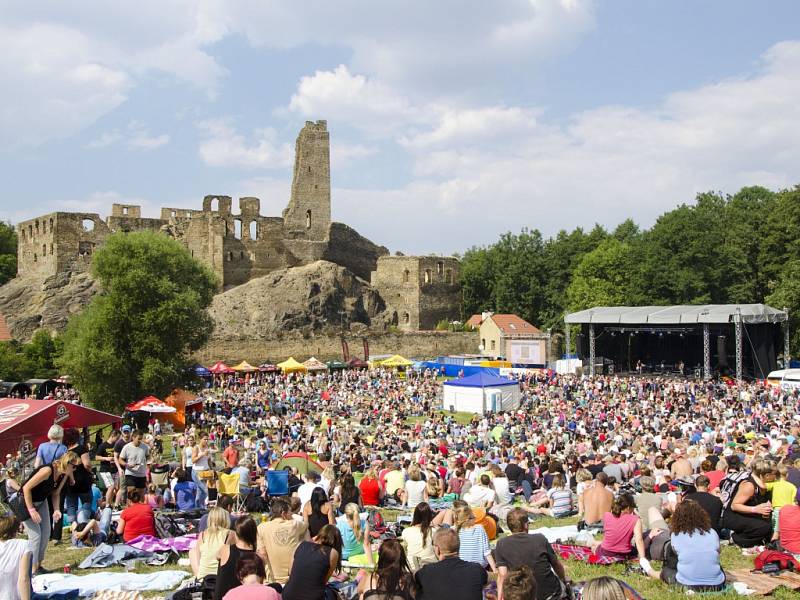 Z open air festivalu Okoř.