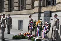Generální štáb Armády České republiky, na Vítězném náměstí v Praze 6 se uskutečnil pietní akt k uctění památky generála Heliodora Píky.
