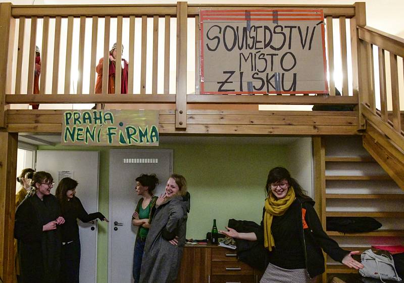 Pražský happening Stop Airbnb.