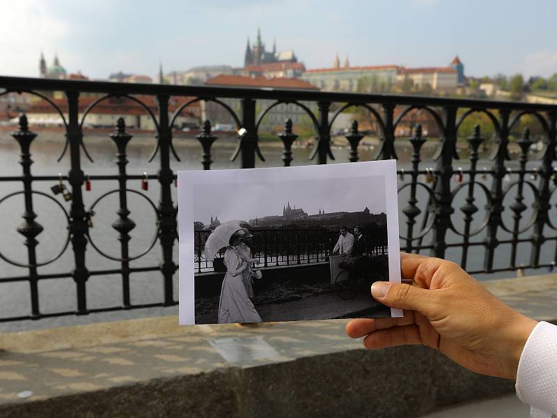 S kapitánem Štěpánem Rusňákem po stopách filmových míst na Vltavě  - Alšovo nábřeží - film Jára Cimrman ležící, spící.