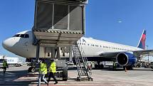 První přílet na obnovené lince americké společnosti Delta Air Lines z newyorského letiště JFK do Prahy