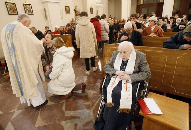 V kostele sv. Karla Boromejského na Malé Straně se konala 11. února slavnostní mše u příležitosti světového dne nemocných. Mši celebroval Mons. Karel Herbst.