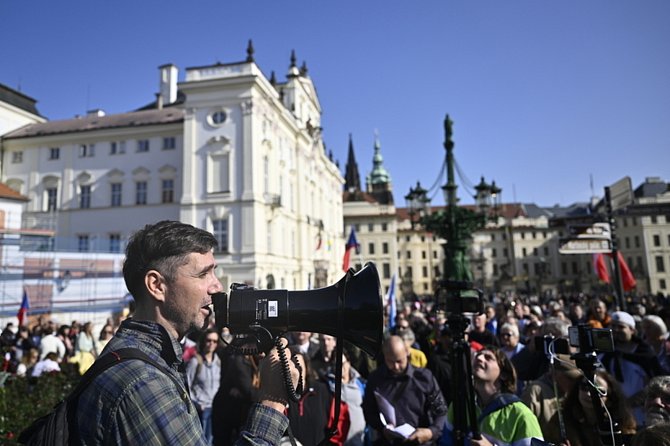 Demonstrace za odvolání vlády Fialy - Demonstrace za odvolání vlády premiéra Petra Fialy (ODS), 12. října 2022, Praha.