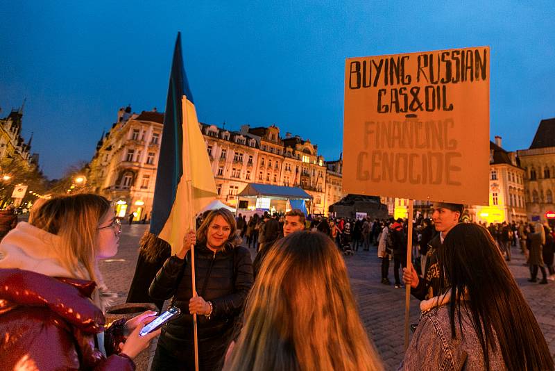 Z demonstrace Křídla pro Ukrajinu #WingsForUkraine, kterou uspořádala platforma Stojíme za Ukrajinou na Staroměstském náměstí v Praze 15. března 2022.