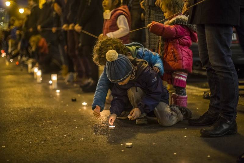 Oslavy 26. výročí Sametové revoluce 17. listopadu na Albertově v Praze.