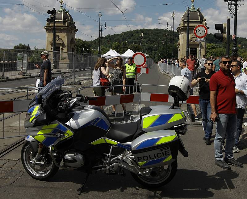 Třetí ročník triatlonového závodu Challenge Prague.