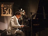 Pianista roku 2016: jeden ze soutěžících Elton Lodewyk.