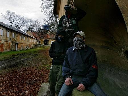 Squat Cibulka v pražských Košířích, kde došlo ke střetu mezi jeho obyvateli a strážníky.