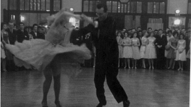 Proslulý pražský taneční mistr slaví 95, učil i Menšíka či Dejdara -  Pražský deník
