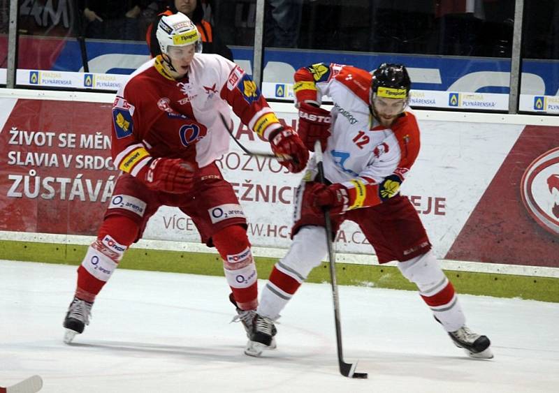 Hokejová baráž Slavia Praha - Olomouc. 14. dubna 2015.