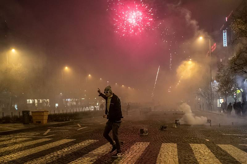 Oslavy konce roku 2016 v centru Prahy. 