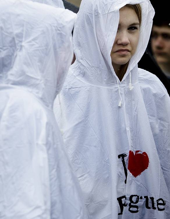 Vytrvalý déšť pokračoval nad Prahou i 31. května. 