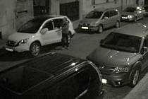 Krádež vozidla značky Honda CR-V v ulici Na Mokřině  na pražském Žižkově.