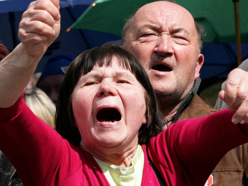 Demonstrace v Praze v sobotu 21.dubna na Václavském náměstí. 