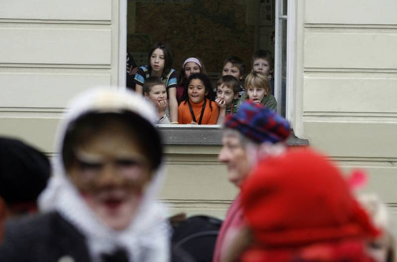 Spolek břevnovských živnostníků a Městská část Praha 6 uspořádali 20. února 2009 15. masopustní maškarní průvod Carneval v Rio de Břevnov.