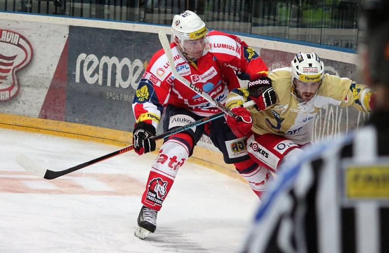 Dohrávka 16. kola hokejové extraligy: HC Slavia Praha - HC ČSOB Pojišťovna Pardubice 1:6 (0:2, 0:4, 1:0).