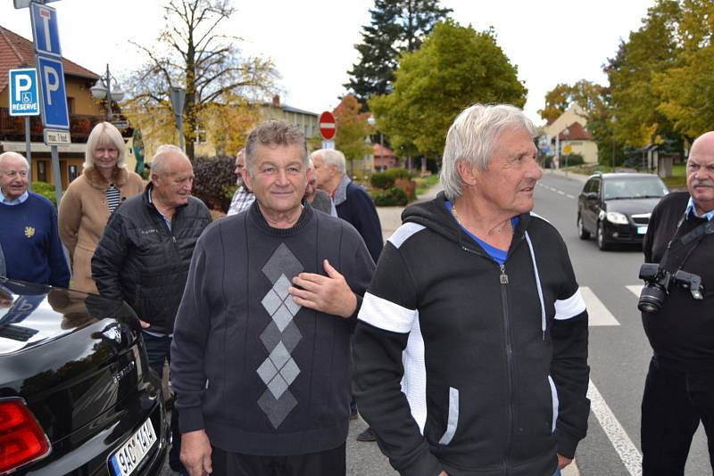 Setkání sportovců v Hokejové síni slávy v Lánech.