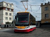 Dopravní podnik ve vozovně Pankrác slavnostně představil novou tramvaj Škoda ForCity Alfa.