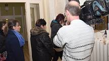 Za brutální vraždu seniora v Letňanech uložil Městský soud v Praze dívkám 15 a 7,5 roku vězení.