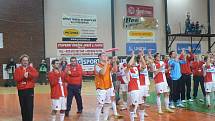 Z futsalového derby v první lize Slavia - Bohemians (3:1).