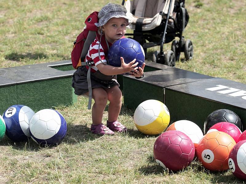 Největší rodinný festival v ČR Kašpárkohraní – hudba, divadlo, hry se konal v Letenských sadech.