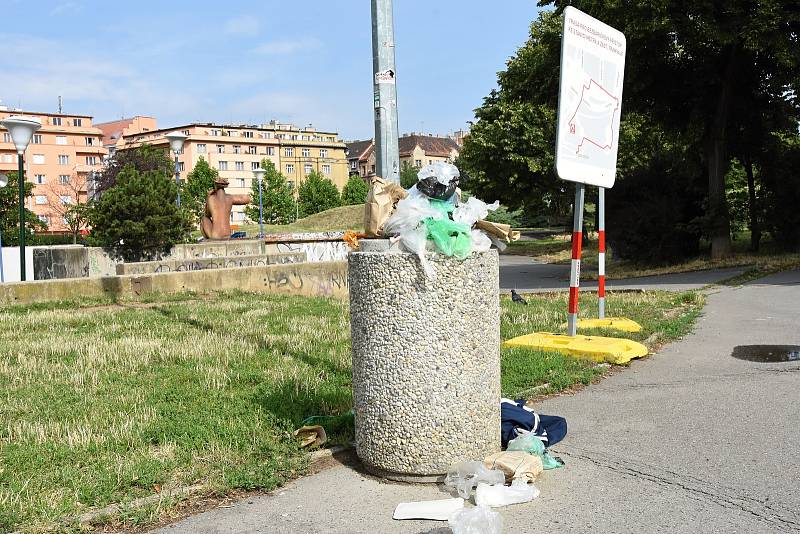 Po dva roky má fungovat provizorní zastávka vlaků, která byla v úterý zprovozněna v blízkosti stanice Praha-Bubny – nedaleko stanice metra Vltavská.