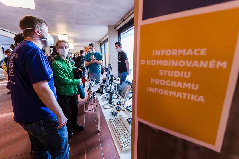 Z prezenčního nebo on-line Dne otevřených dveří Fakulty informačních technologií ČVUT v Praze.