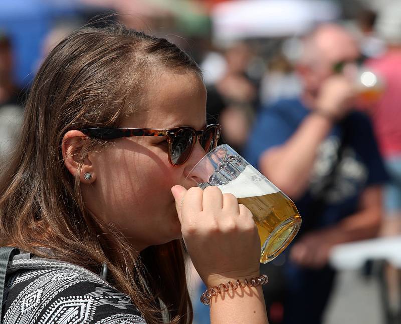 Pivo na Náplavce. Pivní festival malých a středních pivovarů.