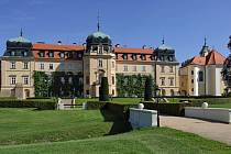 Se vstupenkou z Pražského hradu můžete zdarma do zámeckého parku v Lánech.