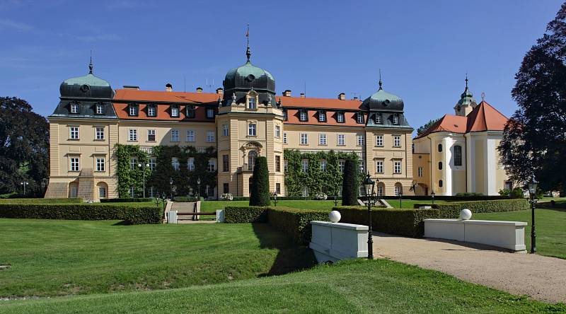 Se vstupenkou z Pražského hradu můžete zdarma do zámeckého parku v Lánech.