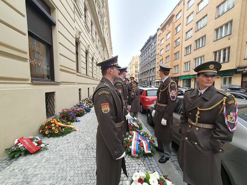 Pietní akce před Hlávkovou kolejí 17. listopad 2022.