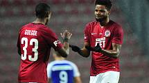 Fotbalové utkání Fortuna ligy mezi celky AC Sparta Praha a FK Mladá Boleslav 22. října v Praze. Zleva Golgol Mebrahtu a Benjamin Tetteh.