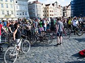 Průvod vypuštěných duší Prahou, happening  proti omezení kol v centru Prahy, 12.6.2017
