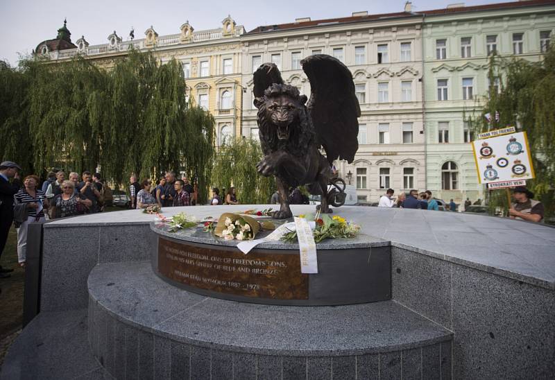 Na pražském Klárově byl 17. června slavnostně odhalen pomník československým letcům, kteří za druhé světové války působili v britském Královském letectvu (RAF) a proslavili se hlavně v bitvě o Británii.