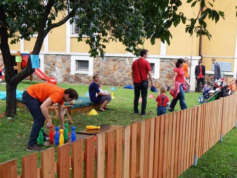 Vedení čakovického domu dětí a mládeže dělá pro děti řadu nejrůznějších akcí.