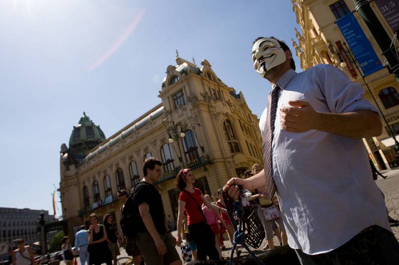 Pochod anarchistů z náměstí Republiky na Střelecký ostrov, 1. května 2012