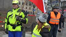 Pražská KSČM uspořádala v Praze protest proti zdražování. Komunisté inspirování demonstranty ve Francii přišli ve žlutých vestách.