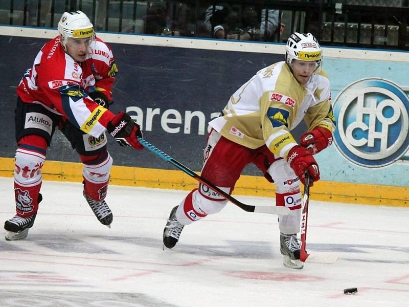 Dohrávka 16. kola hokejové extraligy: HC Slavia Praha - HC ČSOB Pojišťovna Pardubice 1:6 (0:2, 0:4, 1:0).