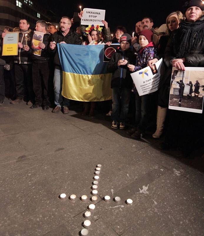 Demonstrace Ukrajinců kvůli součastné situaci na Ukrajině. Václavské náměstí 20.února.