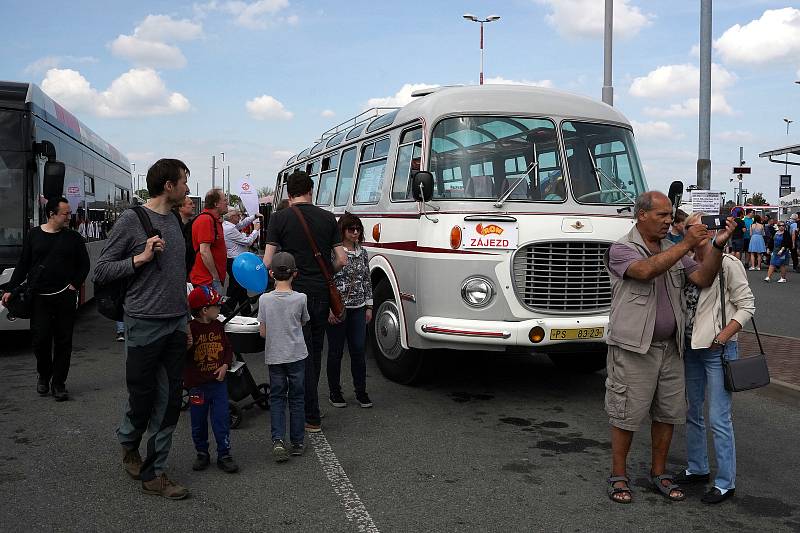 Autobusový den PID v Letňanech.