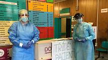 Testovací místo pacientů s podezřením na infekci COVID-19, kterou způsobuje nový typ koronaviru, ve Fakultní nemocnici Královské Vinohrady.
