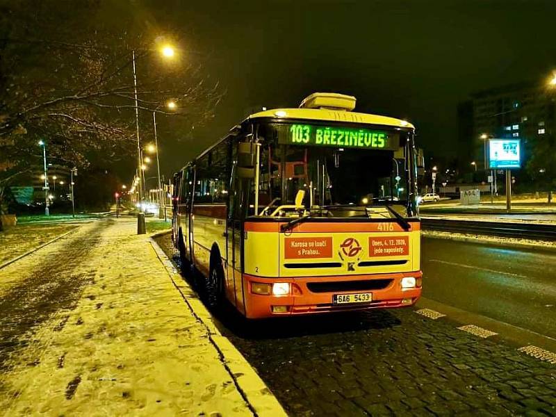 Dopravní podnik hl. m. Prahy (DPP) se v pátek 4. prosince 2020 symbolicky loučí s autobusy typu Karosa B 951.