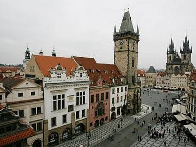 Magistrát chce pronajmout historické domy na Staroměstském náměstí.