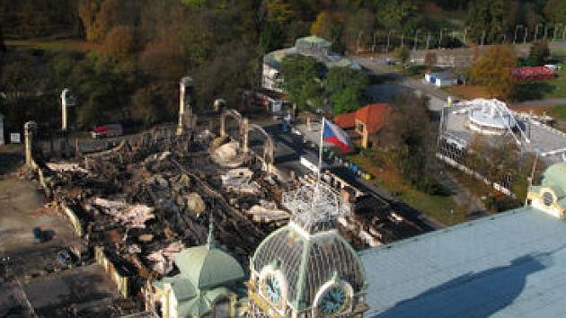 ZA DVA ROKY. Levé křídlo Průmyslového paláce by mělo vyrůst do roku 2011. Tedy pokud se najdou plány a magistrát se dohodne s Inchebou.