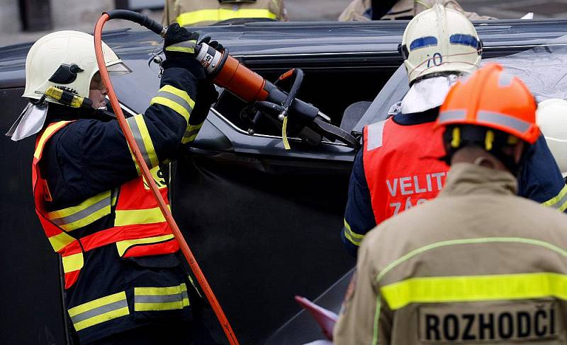 Memoriál Františka Kohouta – hasičská soutěž 15 hasičských týmu z celé ČR ve vyprošťování zraněných osob z havarovaných vozidel proběhla 7. října v Praze.