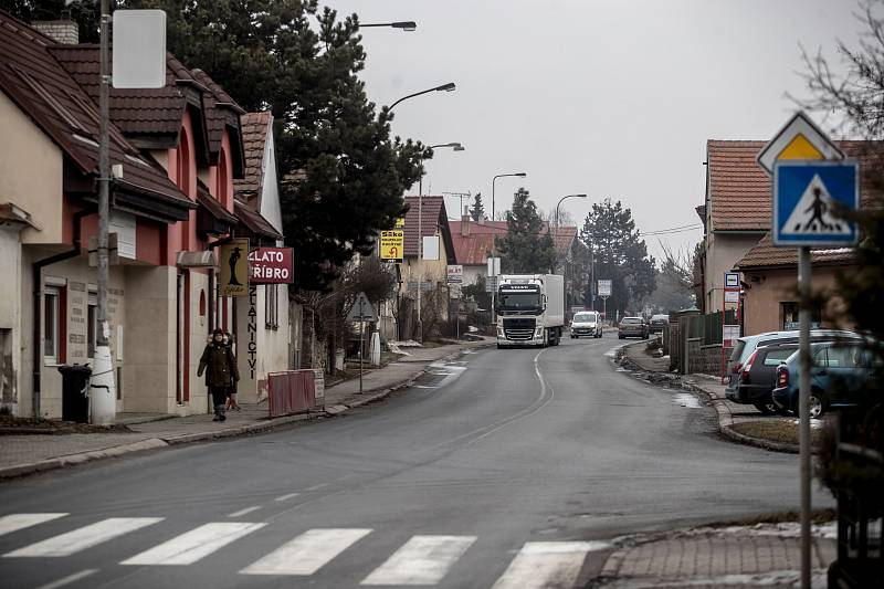 Obyvatelé Jesenice si především stěžují na dopravu do centra hlavního města.