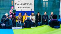 Z demonstrace Křídla pro Ukrajinu #WingsForUkraine, kterou uspořádala platforma Stojíme za Ukrajinou na Staroměstském náměstí v Praze 15. března 2022.